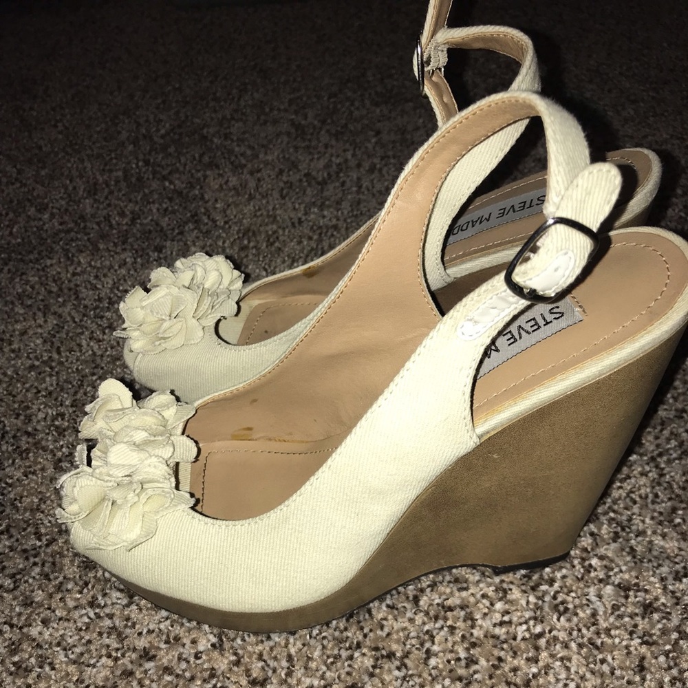 Steve Madden size 7 wedge open toe sandal